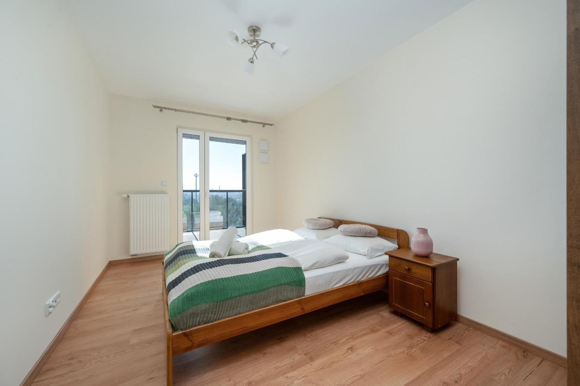 Wroclaw 1-Bedroom Apartment With Parking & Balcony By Noclegi Renters Exteriér fotografie